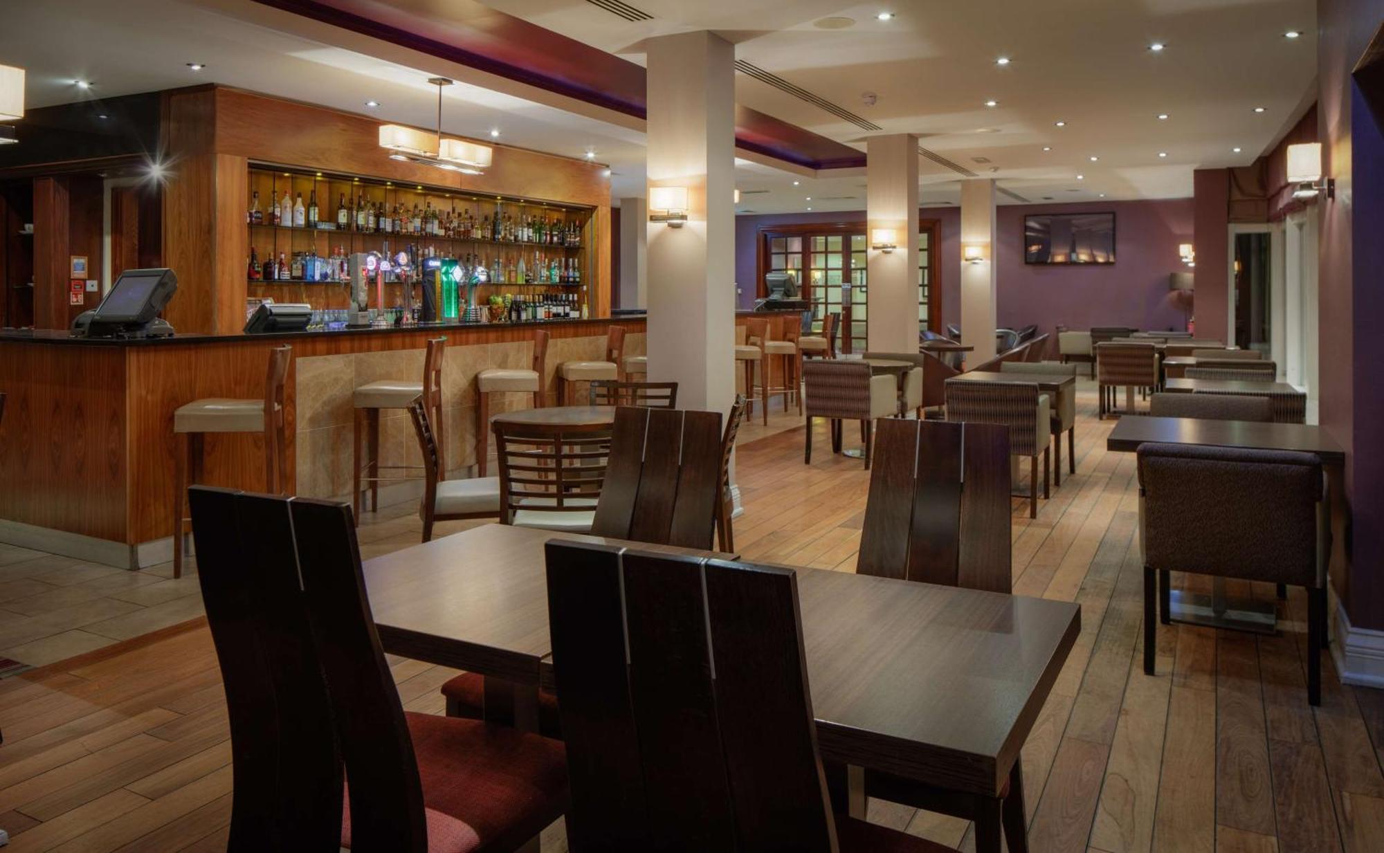 Doubletree By Hilton Belfast Templepatrick Hotel Exterior photo