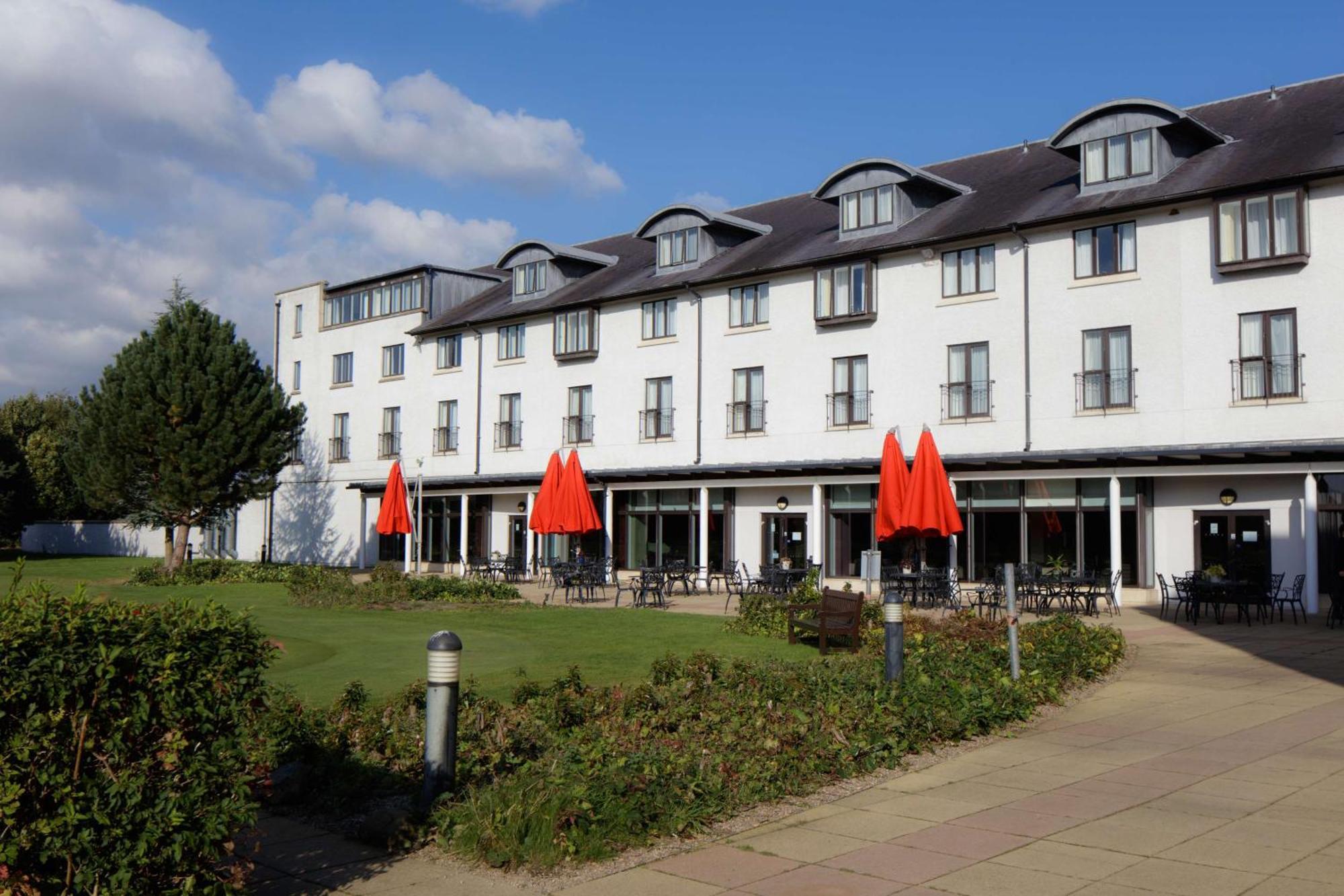 Doubletree By Hilton Belfast Templepatrick Hotel Exterior photo