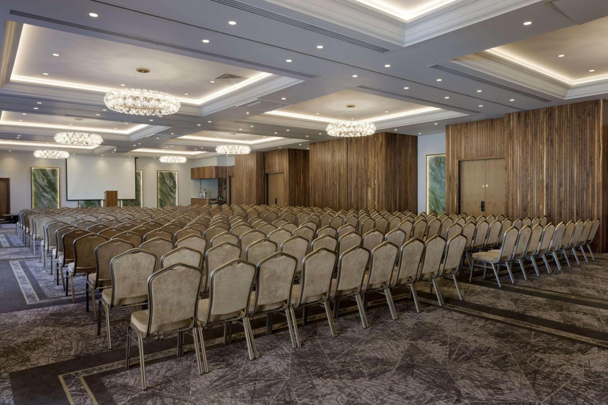 Doubletree By Hilton Belfast Templepatrick Hotel Exterior photo